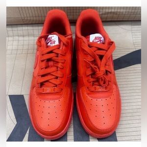 Nike Air Force 1 '07
Women's Shoes